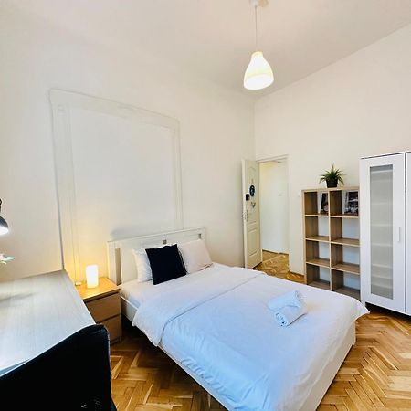 Rakoczi City Apartment Budapest Bagian luar foto