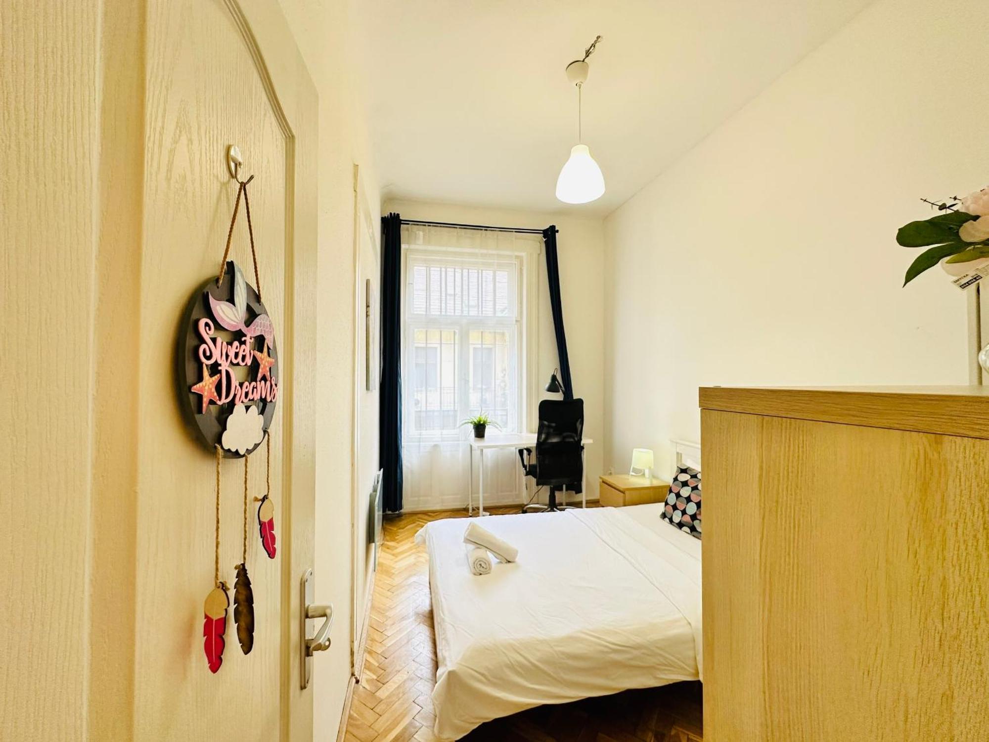 Rakoczi City Apartment Budapest Bagian luar foto