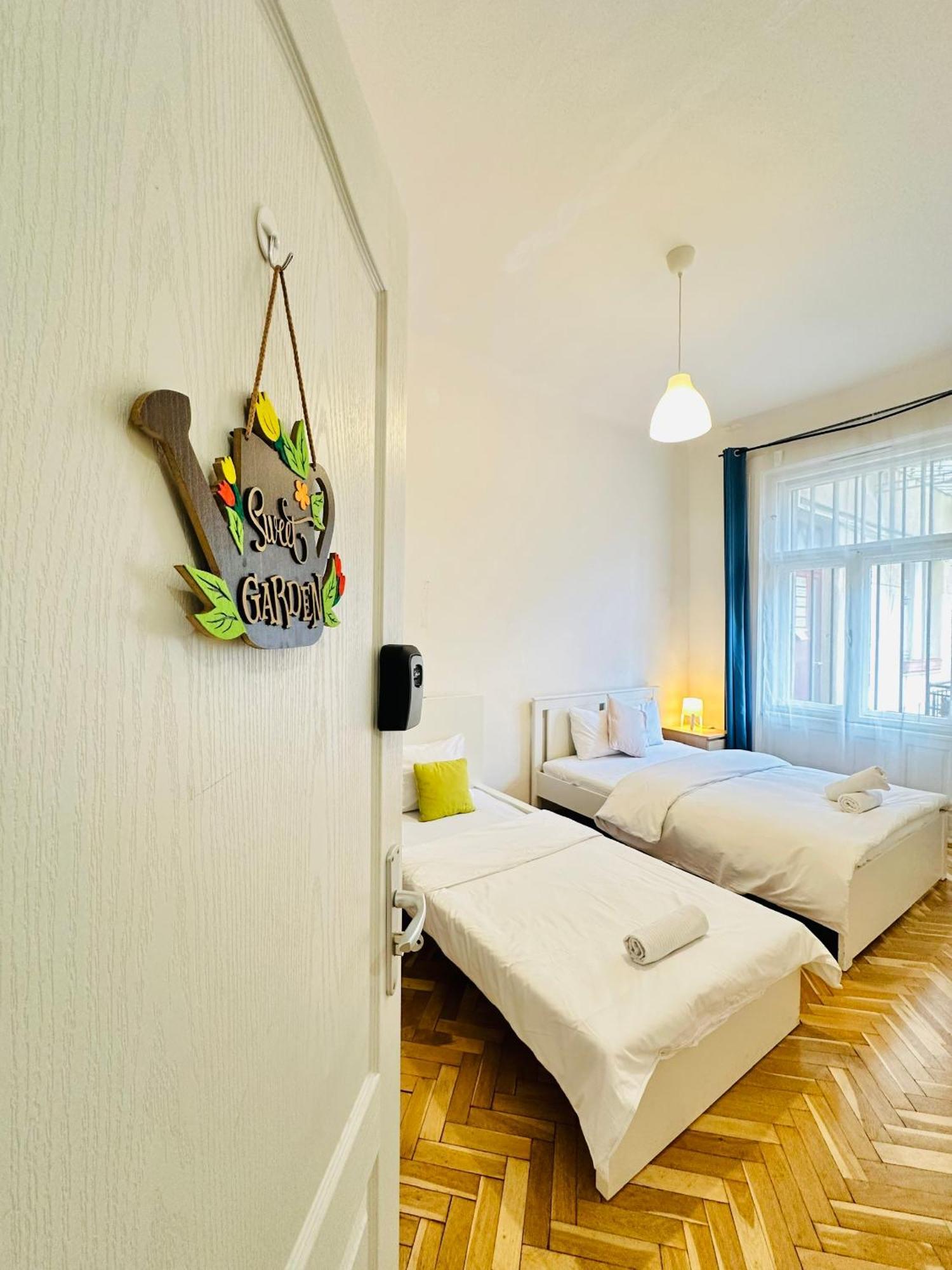 Rakoczi City Apartment Budapest Bagian luar foto